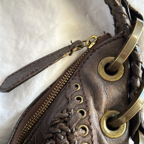 Isabella Fiori Hand Woven Shoulder bag - Picture 4 of 11